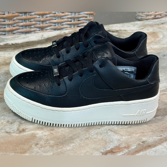 nike air force 1 sage low size 6